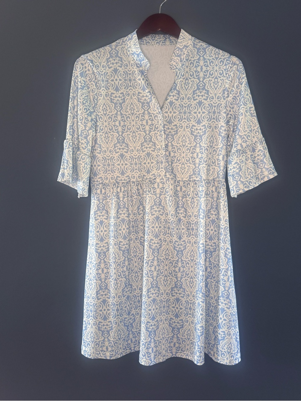 Women’s Blue & White Boutique Dress Soft Loose flowy & flattering Size Small Sm